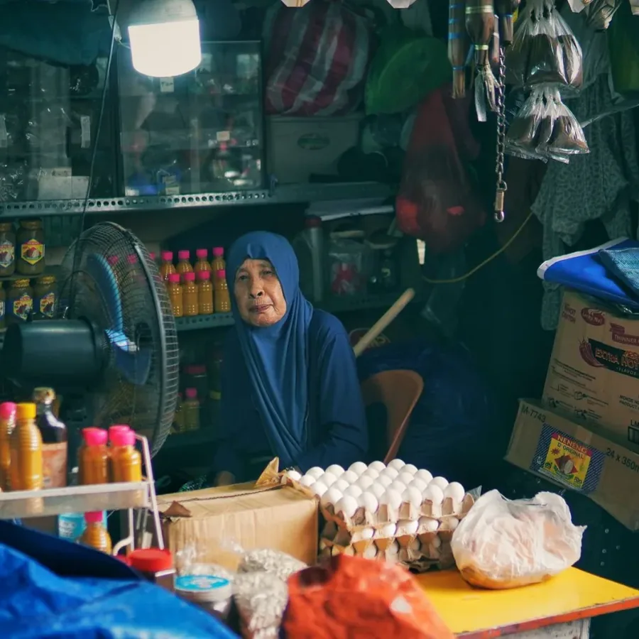 Hàng về buổi sáng